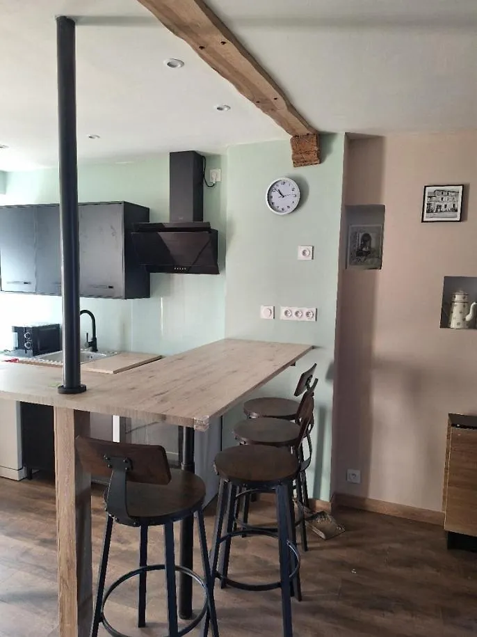 Gite Chez Alice Et Marcel Saint-Georges-de-Mons 0*,